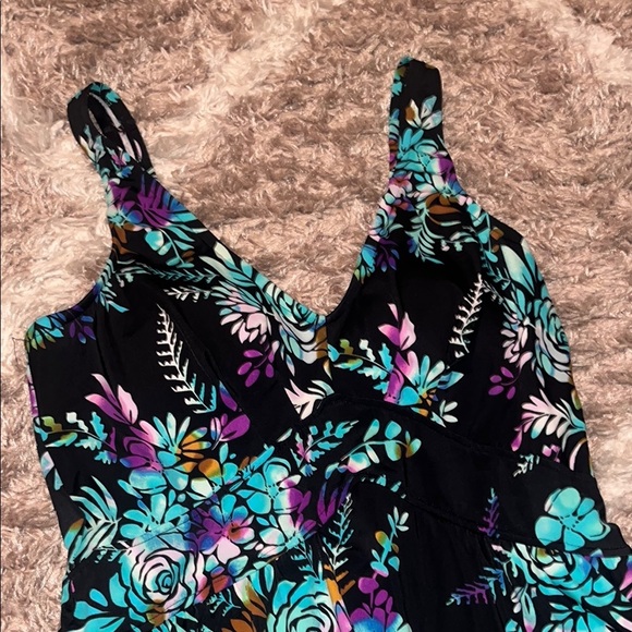 Maxine Of Hollywood Floral Tummy Support One Piece Swimsuit Dress Romper - Picture 6 of 11